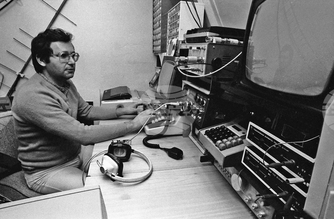 Инж. Стоян Мицканов - първият радиолюбител в България, установил УКВ връзка чрез отражение на сигналите от Луната