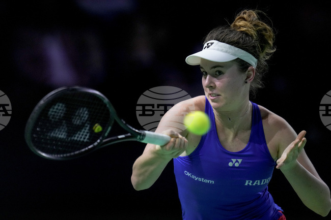 Водачката в схемата Линда Носкова започна с победа на турнира на твърда настилка в Прага