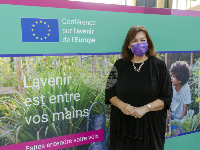 Пандемията направи европейските граждани по-чувствителни към заплахите за демокрацията, смята Дубравка Шуица