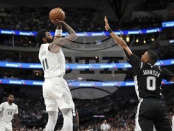 Spurs Mavericks Basketball
