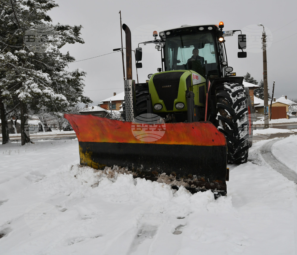 Исперих - зима - снегопочистване - благотворителност