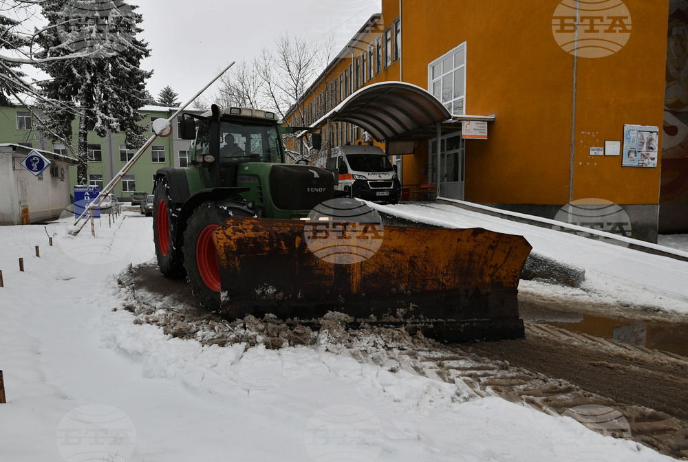 Исперих - зима - снегопочистване - благотворителност