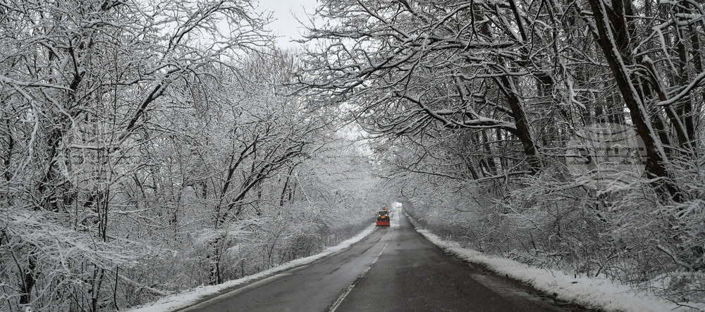 Село Лудогорци - зима - пътна обстановка