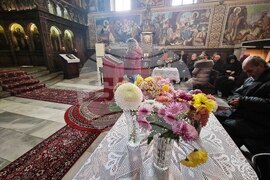 Търговище - храм „Св. Йоан Рилски“ - неделна служба