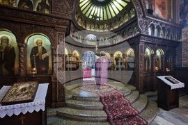 Търговище - храм „Св. Йоан Рилски“ - неделна служба