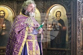 Търговище - храм „Св. Йоан Рилски“ - неделна служба