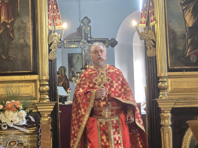 Целта на човек тук на Земята не е придобиване на богатства, а придобиване на Божията благодат, каза отец Георги Дочев в Добрич