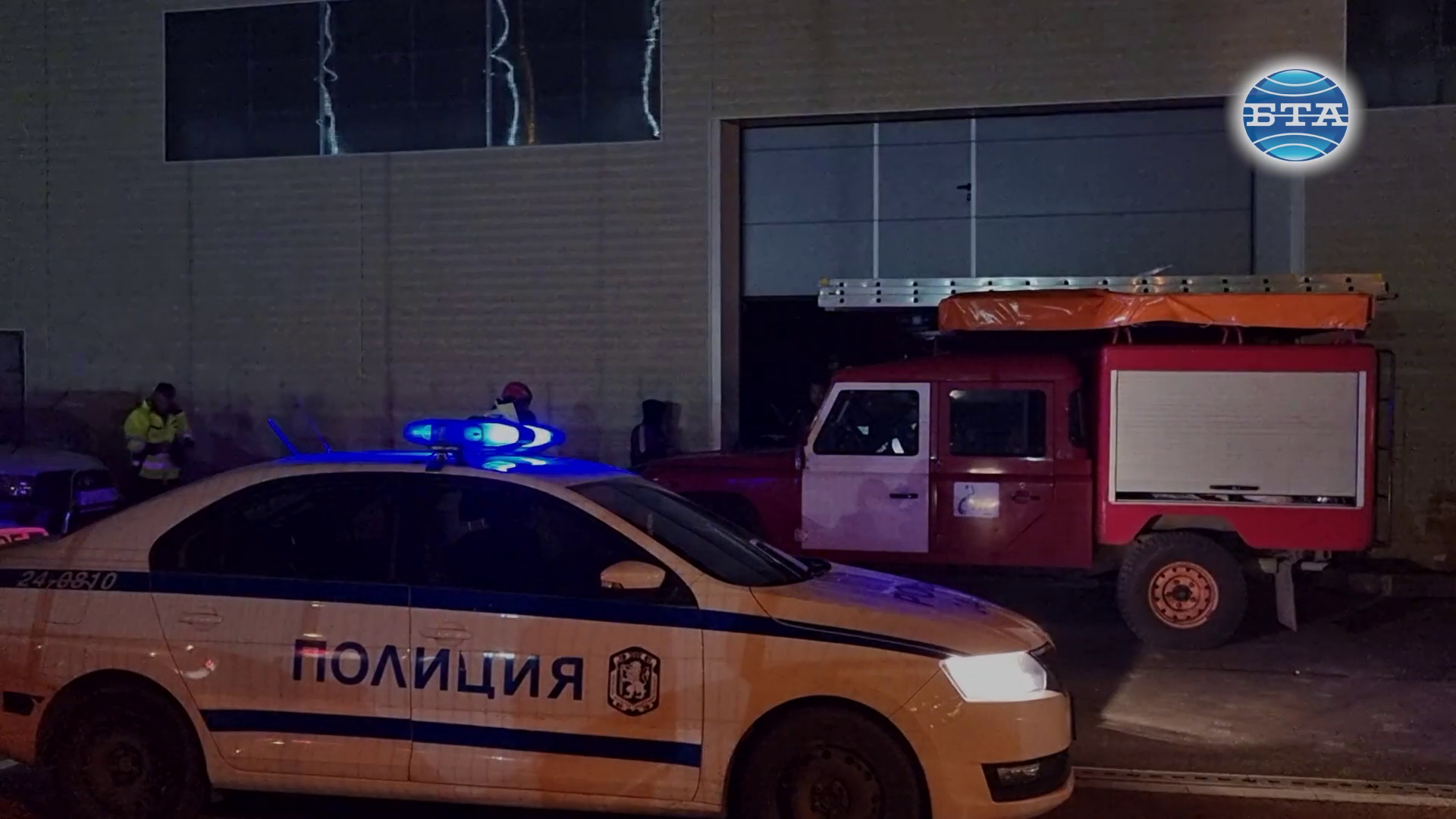 Най-малко петима души са пострадали заради паднало скеле в сграда в София, съобщиха от Центъра за спешна медицинска помощ