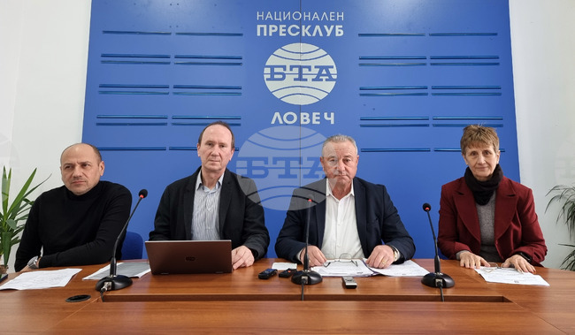 Национален пресклуб на БТА Ловеч - училище - спортната зала - проект - пресконференция
