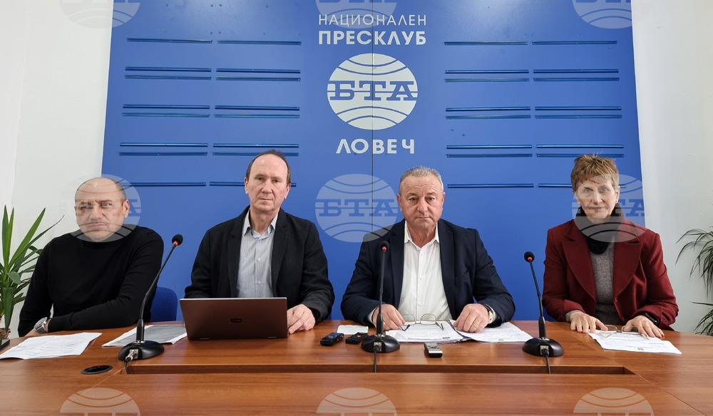 Национален пресклуб на БТА Ловеч - училище - спортната зала - проект - пресконференция