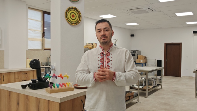 Чрез работата си сме пазители на занаята и трябва да го съхраним, казва Боян Минчев, майстор шекерджия от Габрово