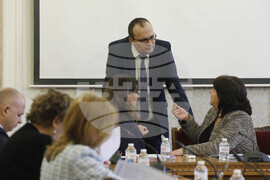 Парламент - Комисия по икономическа политика и иновации