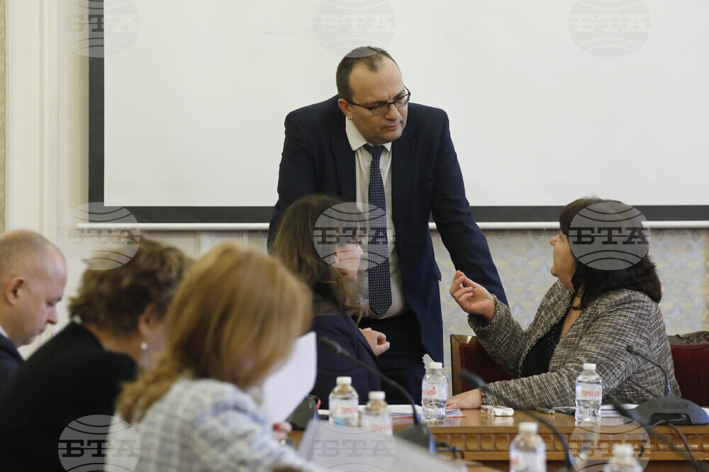 Парламент - Комисия по икономическа политика и иновации