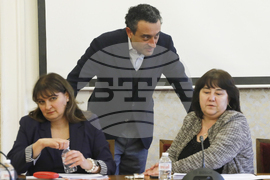 Парламент - Комисия по икономическа политика и иновации