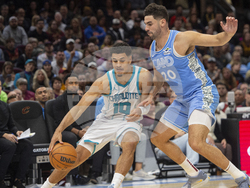 Hornets Cavaliers Basketball