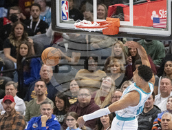 Hornets Cavaliers Basketball