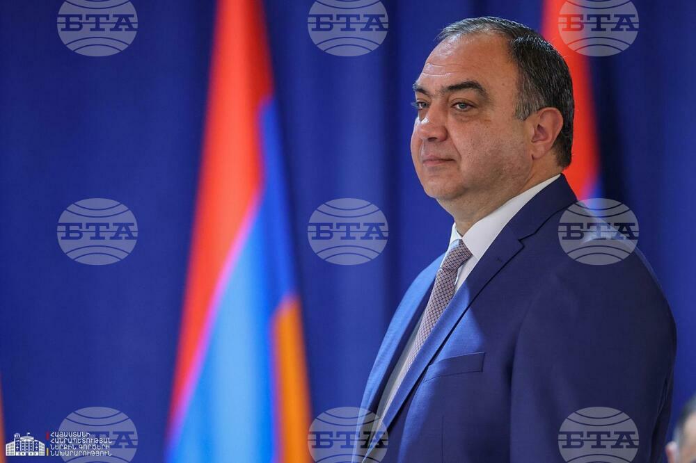 АРМЕНПРЕС: Арменският министър на вътрешните работи подаде оставка