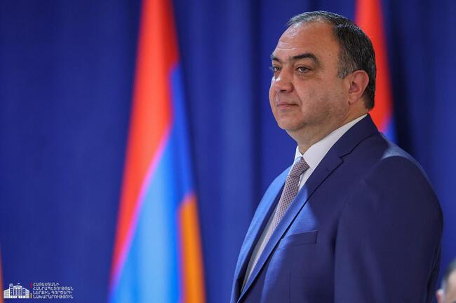 АРМЕНПРЕС: Арменският министър на вътрешните работи подаде оставка