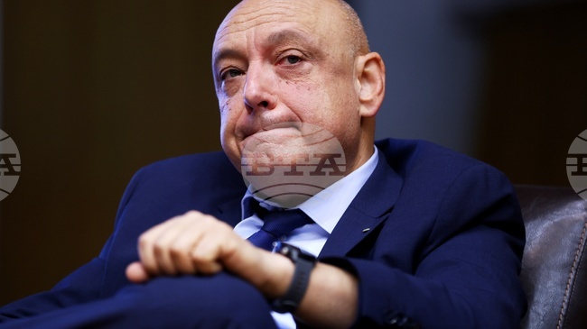 Президентът назначава Николай Неновски за член на Управителния съвет на Българската народна банка