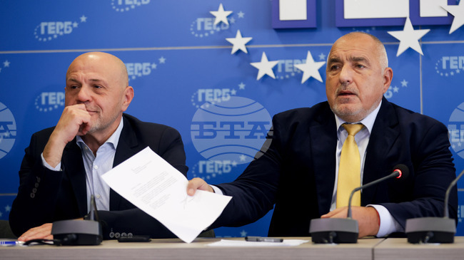 Партньорството между държавата и технологичния сектор е ключът да превърнем България в регионален център за наука и иновации, написа Бойко Брисов