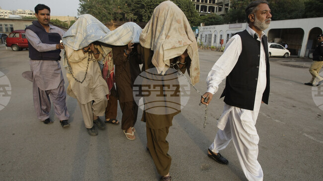 Ислямистки бойци убиха шестима полицаи в Северозападен Пакистан 