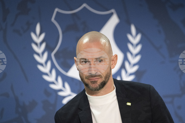 Това е невероятна възможност, заяви новият старши треньор на Хофенхайм Кристиан Илцер