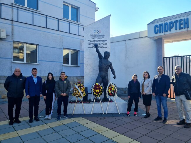 Община Момчилград: 3 златни медала спечелиха момчилградски щангисти в Пловдив