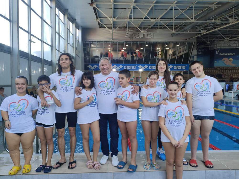 Фондация „Александър Русев“: 18 медала спечелиха златните рибки на Фондация „Александър Русев“ в пореден плувен турнир в София