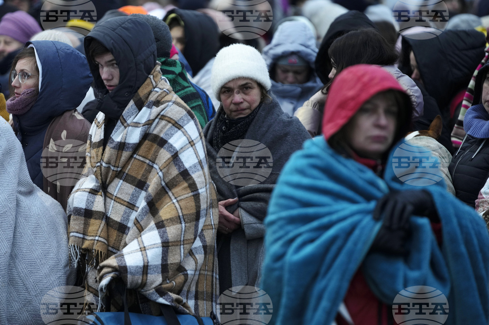 Великобритания ще плаща по 456 долара месечно на хората, които приютяват украински бежанци