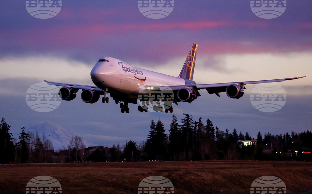 Силен ръст на въздушните товарни превози през октомври на годишна база отчита ИАТА