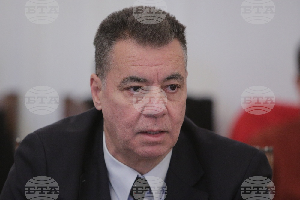 Парламент - Временната комисия за установяване на всички факти и обстоятелства относно дейността на „Нексо" - Борис Михайлов