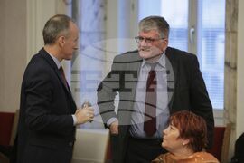 Парламент - Комисия по бюджет и финанси