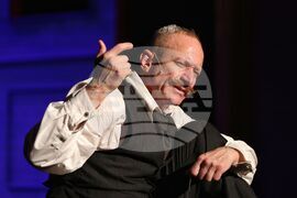 Бургас - театър - „Гнездото на гарвана” - премиера