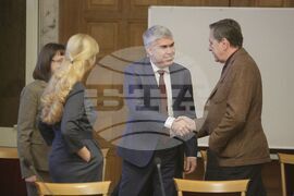 Парламент - Комисия по бюджет и финанси