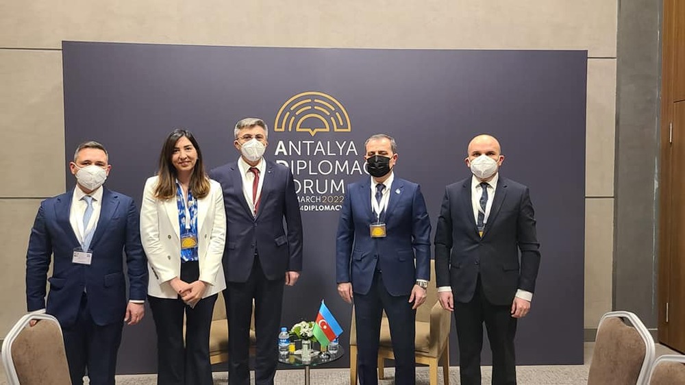 Знакови срещи на Мустафа Карадайъ по време на Международния дипломатически форум в Анталия