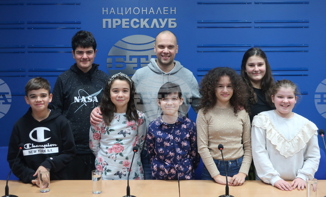 Национален пресклуб на БТА Плевен -  STEM - ученици - постижения - пресконференция