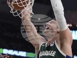 Rockets Bucks Basketball