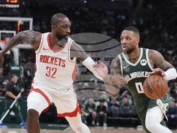 Rockets Bucks Basketball