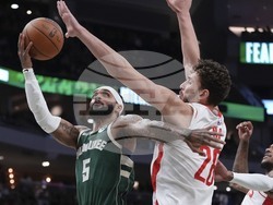Rockets Bucks Basketball
