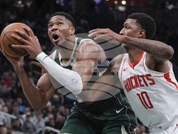 Rockets Bucks Basketball