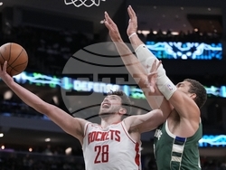 Rockets Bucks Basketball