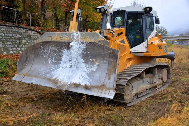 Община Асеновград: Започна ремонт на речното корито в Асеновград