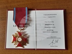 Проф. Камелия Николова от НАТФИЗ е удостоена със полския „Златен кръст за заслуги“, снимка – НАТФИЗ