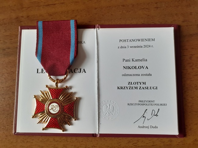 Проф. Камелия Николова от НАТФИЗ е удостоена със полския „Златен кръст за заслуги“