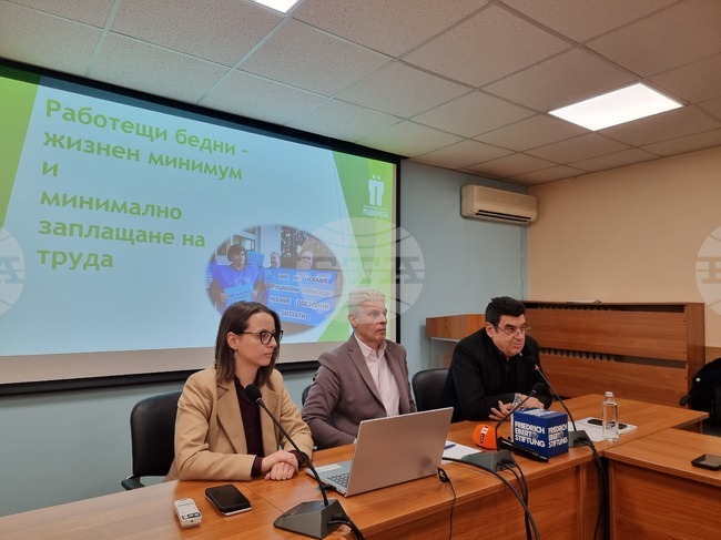 Минималната работна заплата е прекалено далеч от жизнения минимум, а броят на работещите бедни расте, каза Атанас Кацарчев от КТ „Подкрепа“