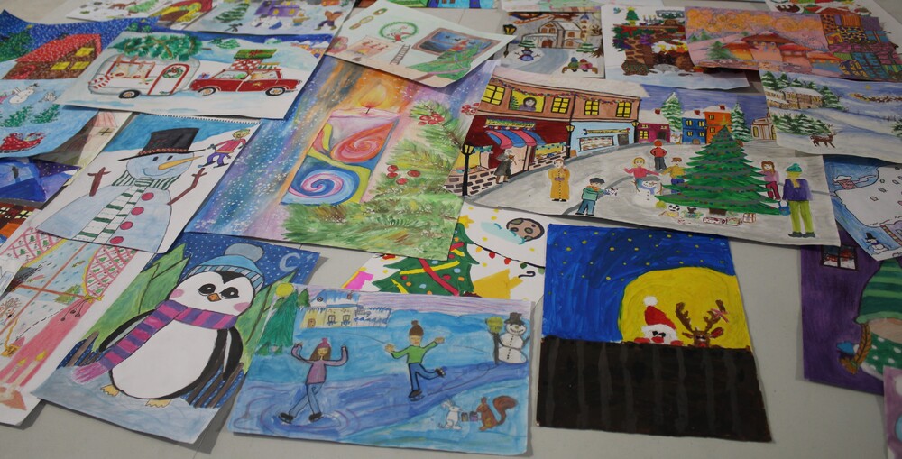 Рисунки на деца от Ямбол ще се продават благотворително като коледни картички