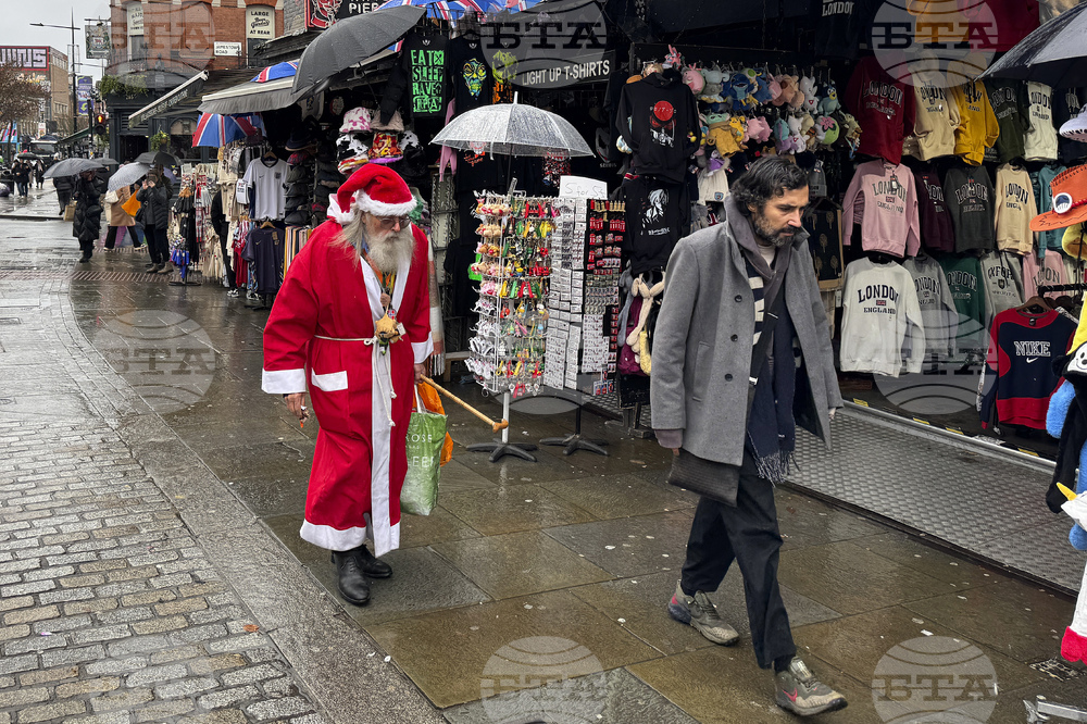 В Обединеното кралство търговците на дребно отчитат увеличение на клиентите около Коледа, съобщи анализаторска компания