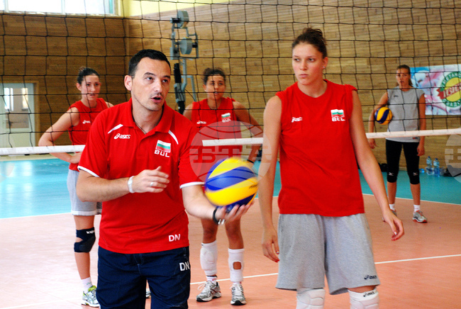 Драган Нешич е доволен от представянето на България на Световното първенство по волейбол за жени до 21 години