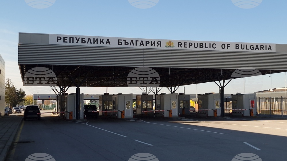 Интензивен е трафикът на ГКПП „Капитан Андреево“ и ГКПП „Лесово“ на българо-турската граница на изход за товарни автомобили