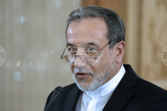 Иранският външен министър пристигна в Женева за среща с водещи европейски дипломати 